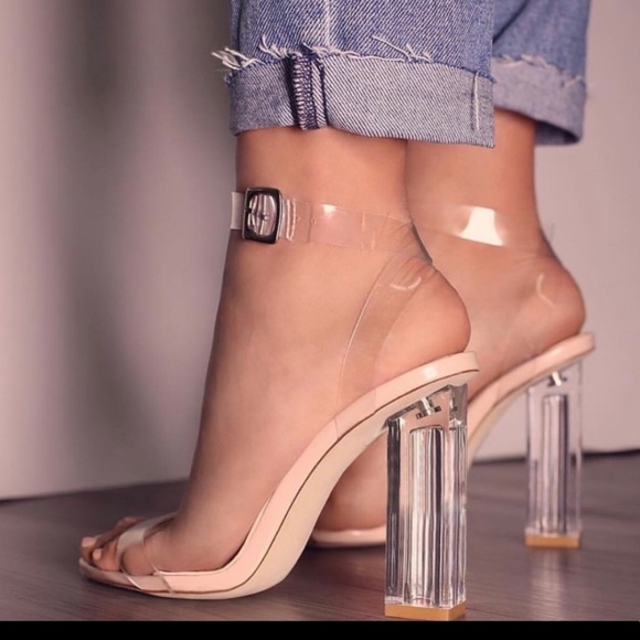 💗6,7 💗 CLEAR transparent Heels🚨 PRICE FIRM🚨 - Picture 4 of 8